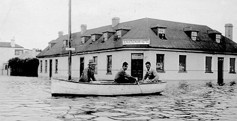The Caledonian Inn Port Fairy Exterior foto