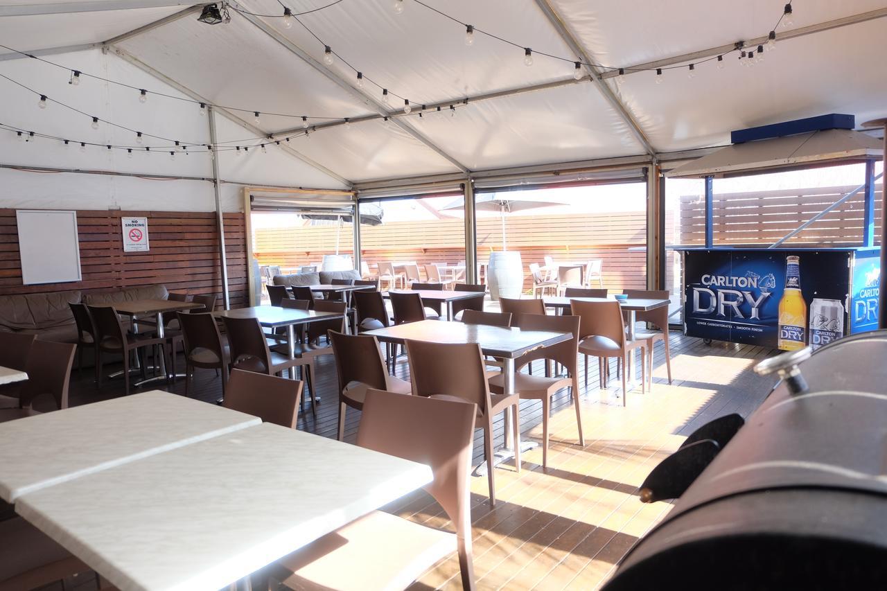 The Caledonian Inn Port Fairy Exterior foto