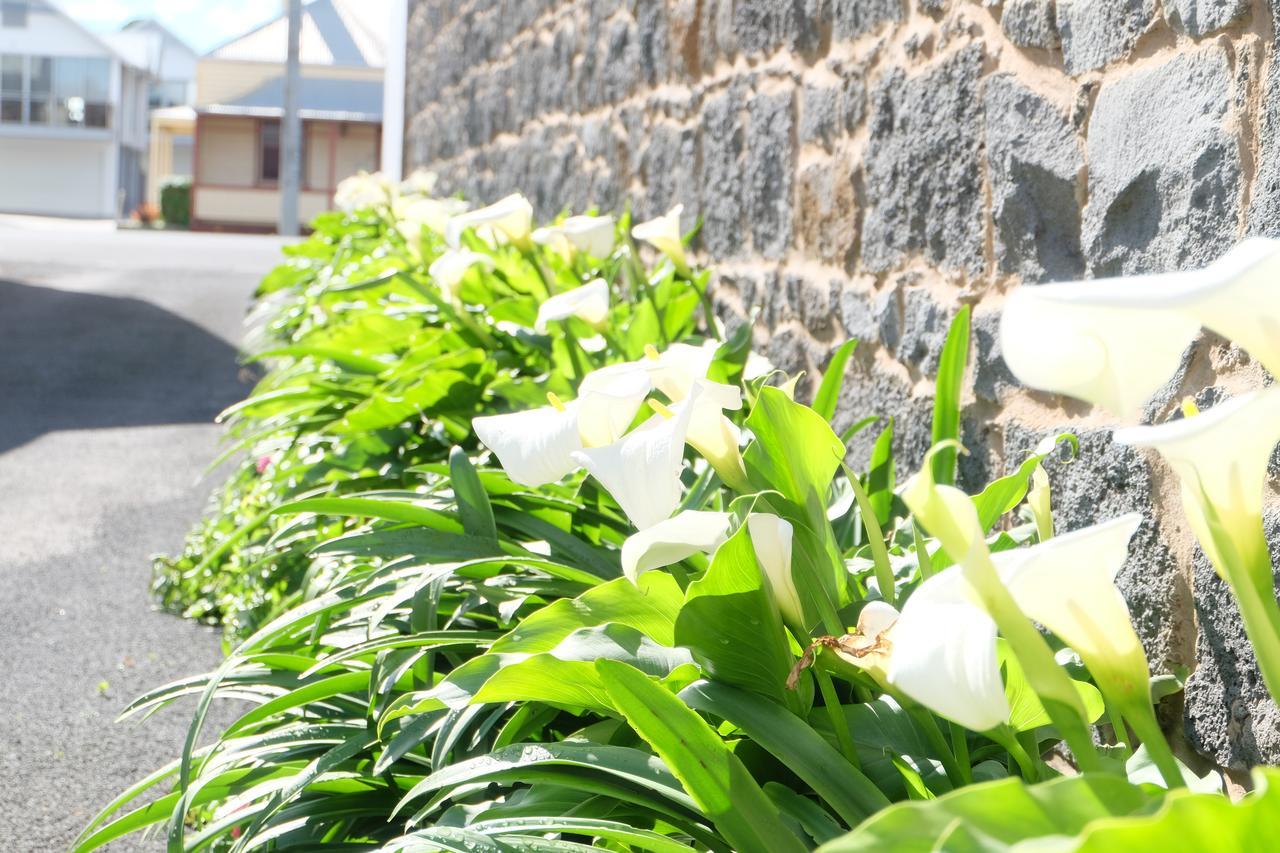 The Caledonian Inn Port Fairy Exterior foto